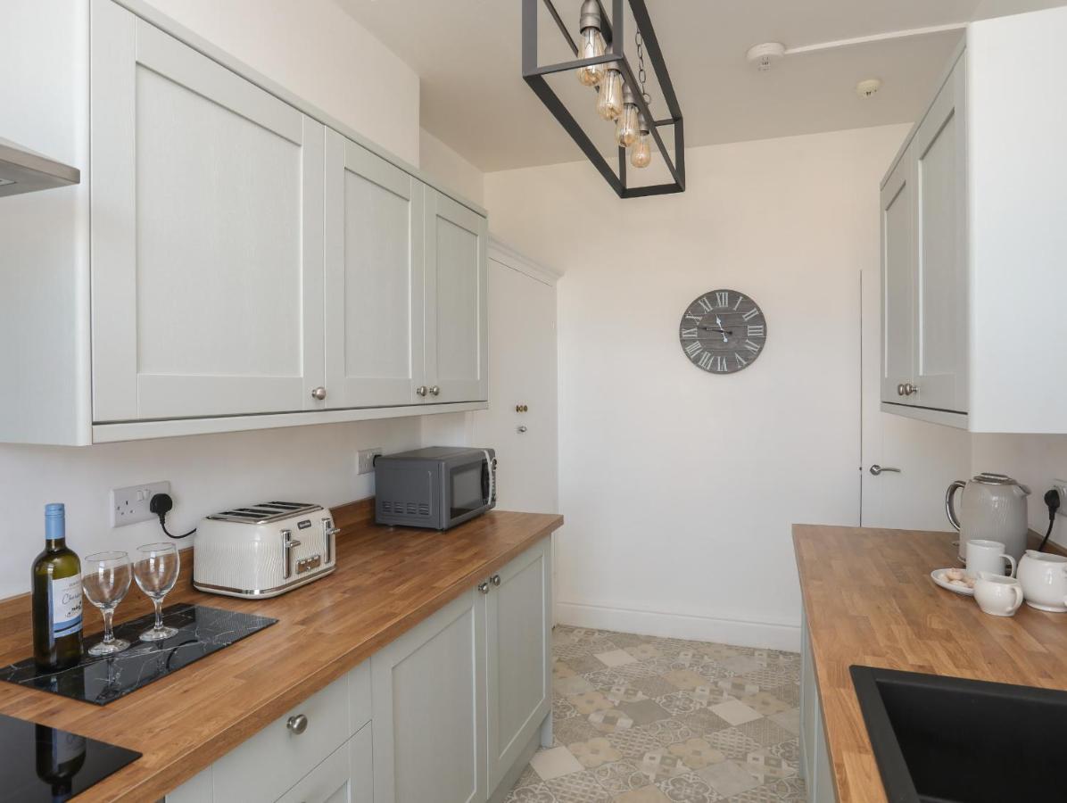 Tir A Mor Apartment Pwllheli Exterior photo